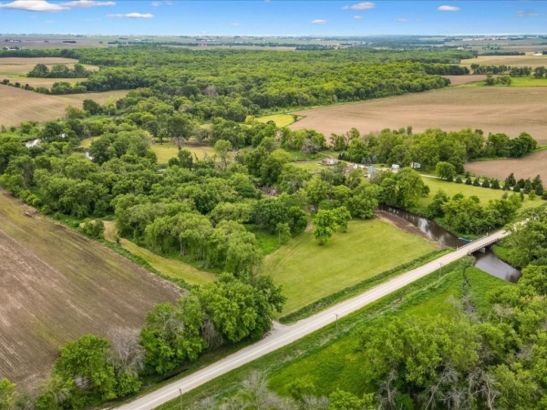 Listing Image #3 - Others for sale at 2924 York Avenue, Coggon IA 58221