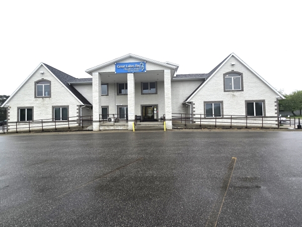 Listing Image #1 - Office for sale at 690 S. Trumbull, Bay City MI 48708