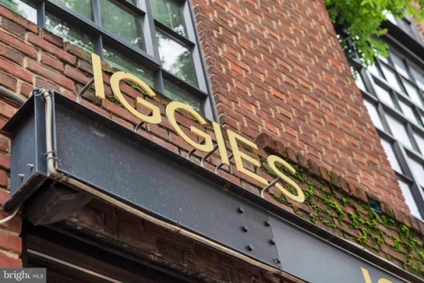 Listing Image #2 - Others for sale at 818 N Calvert St, Baltimore MD 21202