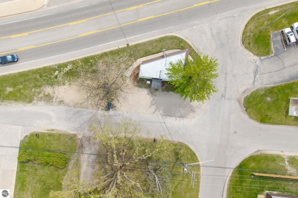 Listing Image #2 - Retail for sale at 81 N Morey Road, Lake City MI 49651