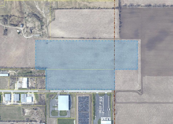 Listing Image #3 - Land for sale at 401 Freedom Ln, Janesville WI 53546