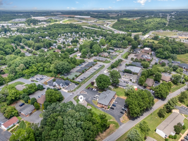 Listing Image #3 - Office for sale at 1512 Davie Avenue, Statesville NC 28677