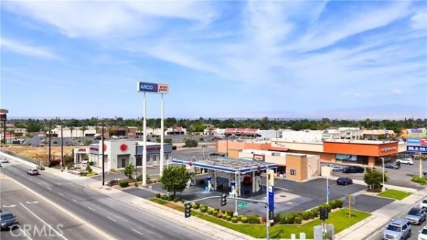 Listing Image #3 - Others for sale at 3220 Ming Avenue, Bakersfield CA 93304