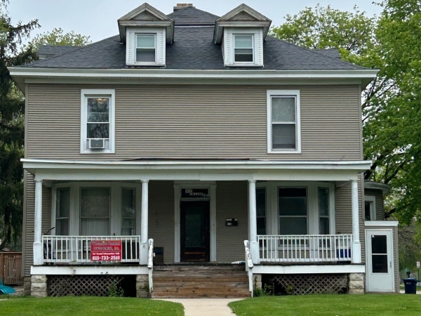 Listing Image #1 - Multi-family for sale at 305 College Avenue, Dekalb IL 60115