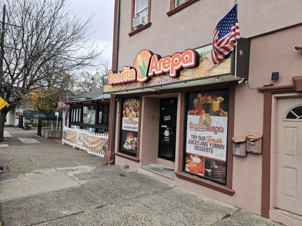 Listing Image #2 - Retail for sale at 789 Main St, Paterson NJ 07503