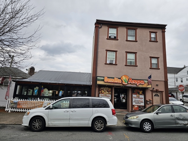 Listing Image #3 - Retail for sale at 789 Main St, Paterson NJ 07503