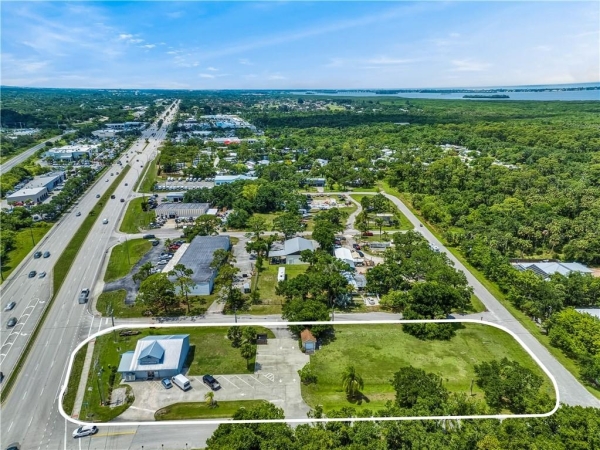 Listing Image #1 - Retail for sale at 1204 S Us Highway 1, Vero Beach FL 32962