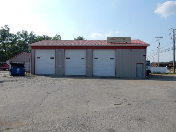 Listing Image #1 - Others for sale at 133 W Blue Lick Rd, Shepherdsville KY 40165