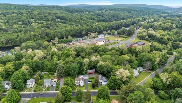 Listing Image #3 - Multi-family for sale at 44 Maple Avenue, Canton CT 06019