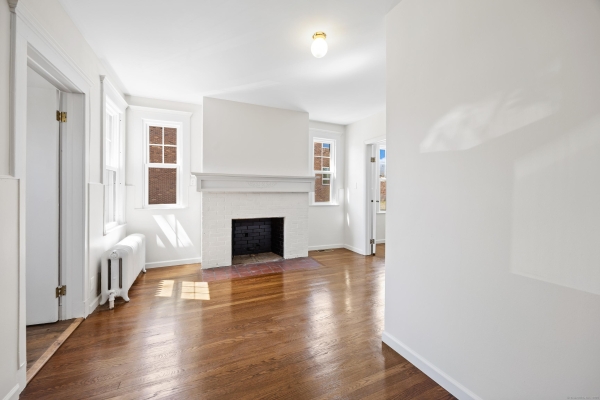 Listing Image #2 - Others for sale at 850 Farmington Avenue, West Hartford CT 06119