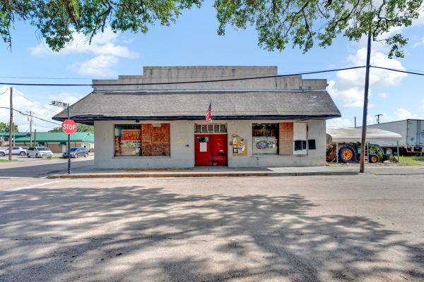 Listing Image #3 - Others for sale at 218 W. Sidnor, Alvin TX 77511