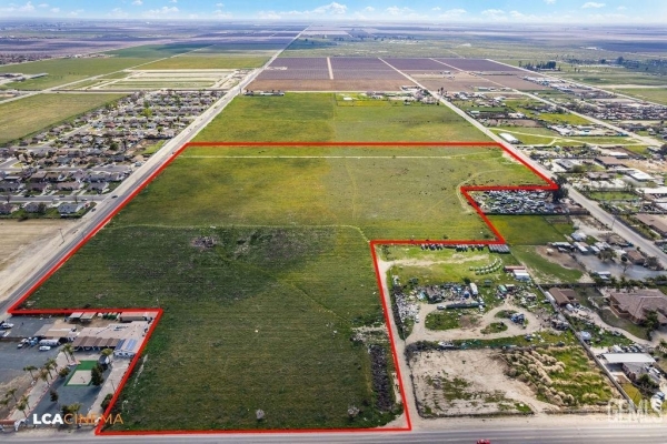 Listing Image #2 - Land for sale at Cecil Avenue, Delano CA 93215