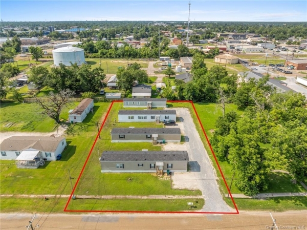 Listing Image #1 - Others for sale at 203 E Lincoln Street, Sulphur LA 70663