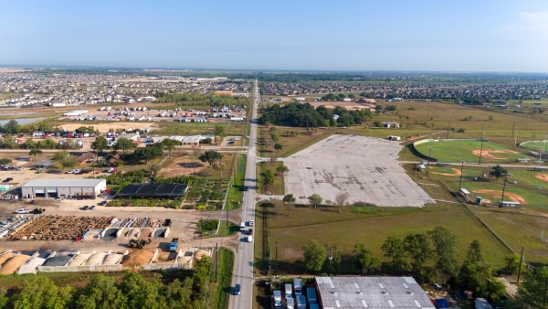 Listing Image #2 - Industrial for sale at 4340 Katy Hockley Cuttoff Rd, Katy TX 77493