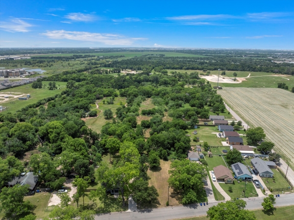 Listing Image #3 - Land for sale at 3721 S 4th St, Waco TX 76706