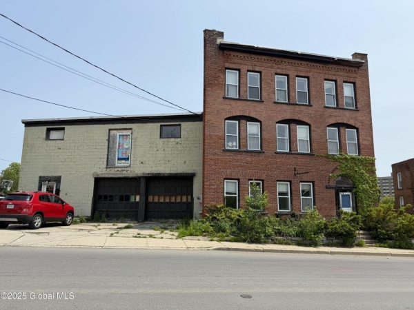 Listing Image #1 - Retail for sale at 22 Cayadutta Street, Gloversville NY 12078