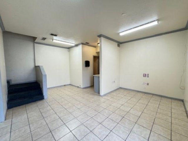 Listing Image #3 - Retail for sale at 6202 McPherson Rd, Laredo TX 78041