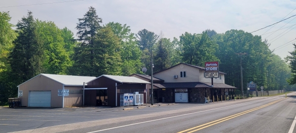 Listing Image #3 - Retail for sale at 8587 Silver Lake Road, Mears MI 49436