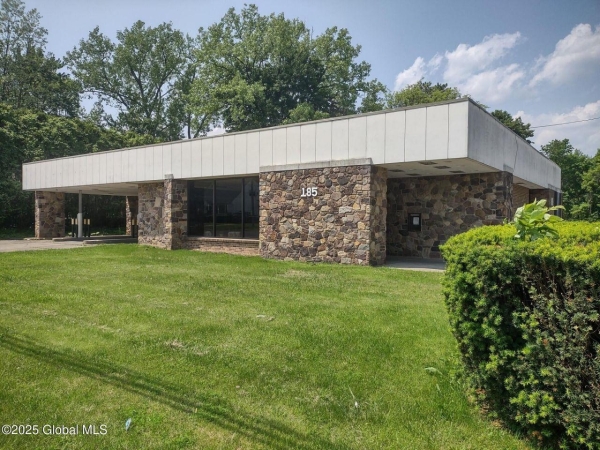 Listing Image #1 - Retail for sale at 185 Fifth Avenue, Gloversville NY 12078