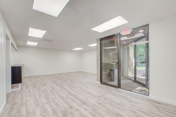 Listing Image #3 - Office for sale at 1010 Burr Street, Jackson MI 49201