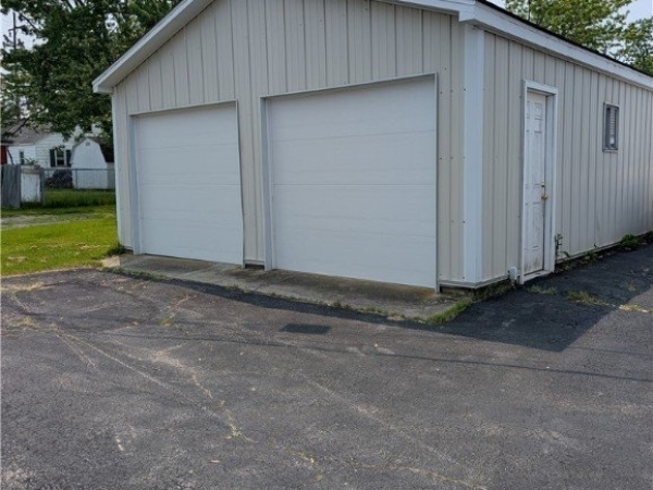 Listing Image #2 - Others for sale at 41981 N Ridge Road, Elyria OH 44035