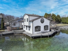 Retail property for sale in Leland, MI