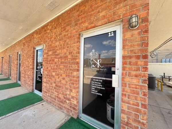 Listing Image #1 - Retail for sale at 6202 Mcpherson Rd, Laredo TX 78041