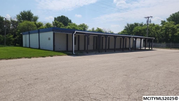 Listing Image #2 - Industrial for sale at 4499 4th St SW, Mason City IA 50401