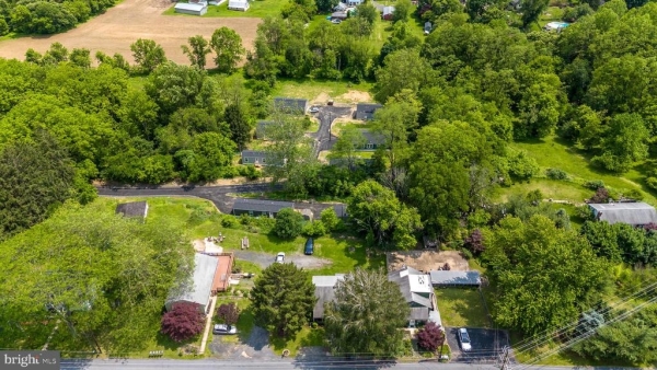 Listing Image #2 - Others for sale at 465 Royal Manor Road, Easton PA 18042