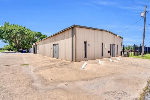 Listing Image #2 - Others for sale at 106 Mcclung Street, Seagoville TX 75159