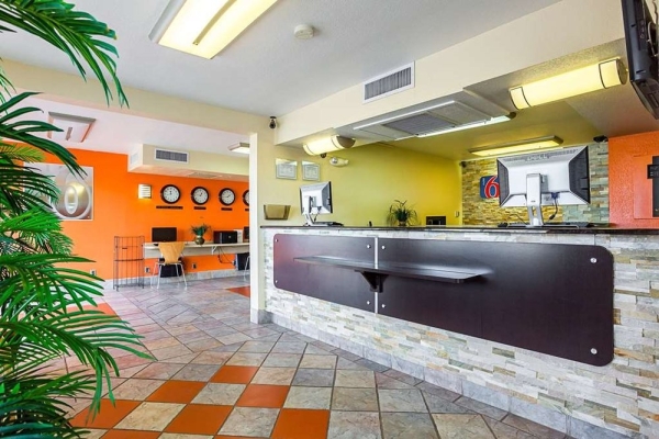 Listing Image #3 - Hotel for sale at 1350 W Main St., Barstow CA 92311, Barstow CA 92311