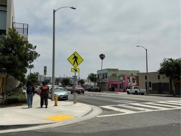 Listing Image #2 - Multi-family for sale at 4122 whittier blvd, East Los Angeles CA 90022