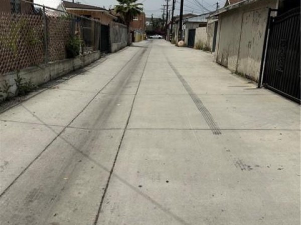 Listing Image #3 - Multi-family for sale at 4122 whittier blvd, East Los Angeles CA 90022