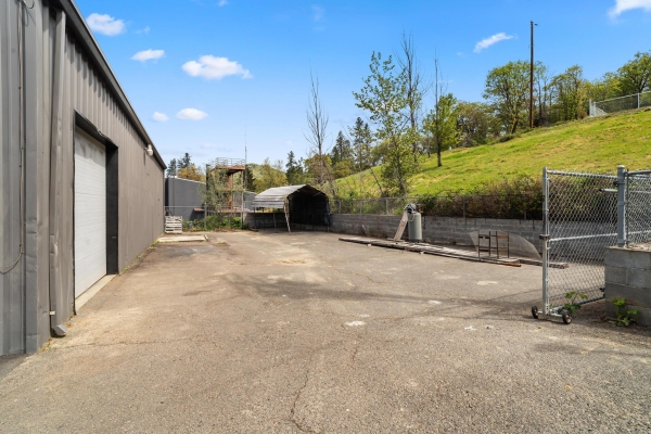 Listing Image #2 - Others for sale at 5450 River Road, Rogue River OR 97537