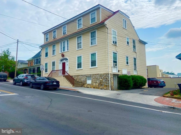 Listing Image #3 - Others for sale at 406 N Loudoun Street, Winchester VA 22601