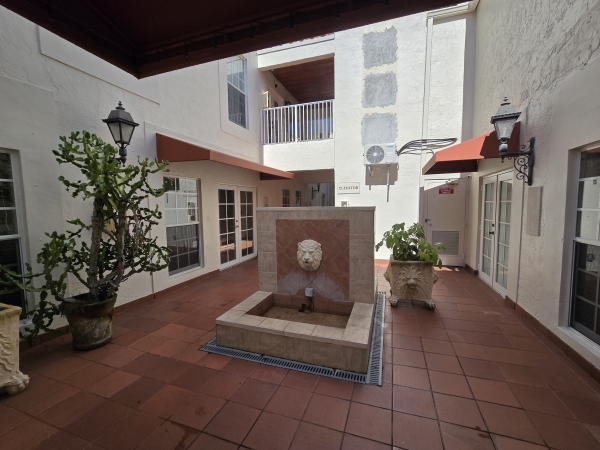 Listing Image #5 - Office for sale at 7777 N University Drive, Unit 101S, Tamarac FL 33321