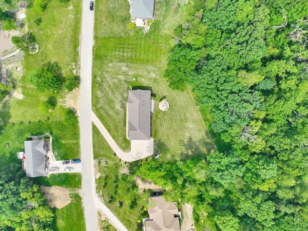 Listing Image #3 - Others for sale at 15945 Majestic Drive, Dubuque IA 52002