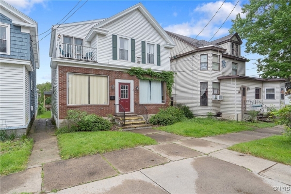 Listing Image #2 - Others for sale at 174 1/2 E 7th Street, Oswego NY 13126