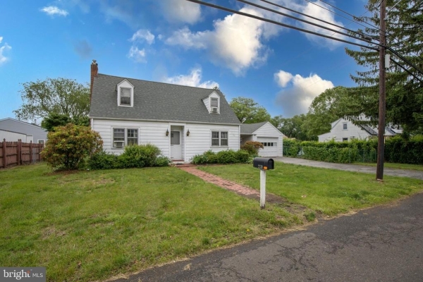 Listing Image #2 - Others for sale at 2230 Edgely Road, Levittown PA 19057
