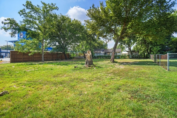 Listing Image #2 - Land for sale at 313 W Highway 199, Springtown TX 76082