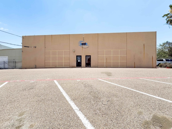 Listing Image #2 - Industrial for sale at 801 Union Pacific Blvd, Laredo TX 78045
