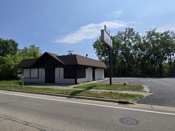 Listing Image #1 - Retail for sale at 1245 S Lewis Avenue, Waukegan IL 60085