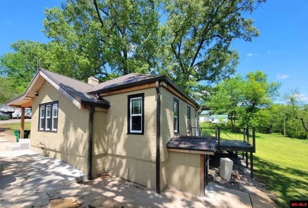 Listing Image #2 - Others for sale at 510 COMBS AVENUE, Cotter AR 72626