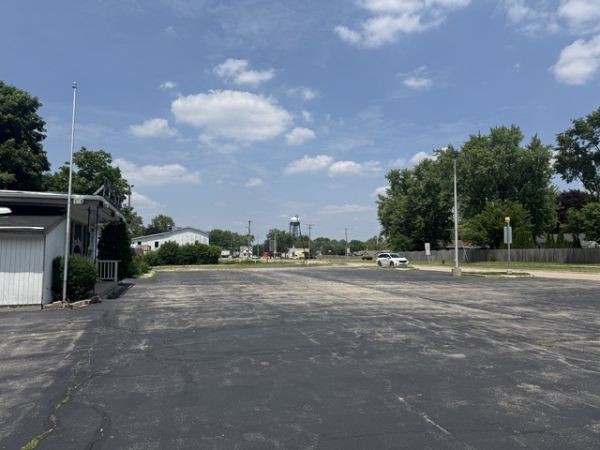 Listing Image #3 - Retail for sale at 227 Sycamore Rd, Genoa IL 60135
