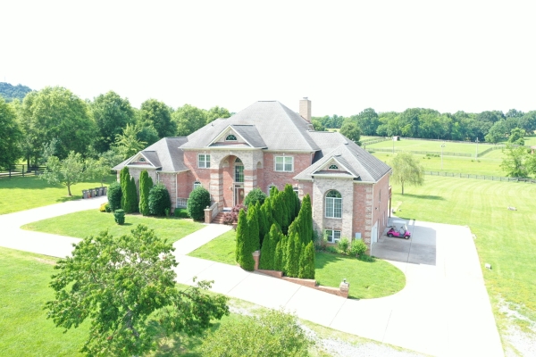 Listing Image #1 - Others for sale at 1616 Long Hollow Pike, Gallatin TN 37066