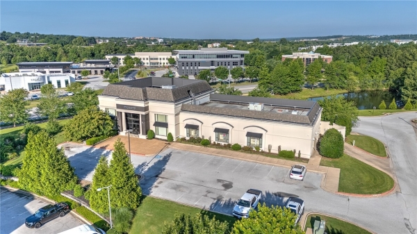 Listing Image #2 - Retail for sale at 1350 E Joyce Boulevard, Fayetteville AR 72703