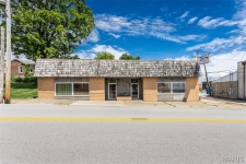 Retail for sale in Alton, IL