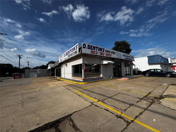 Listing Image #2 - Retail for sale at 1626 Lamar Ave, Paris TX 75460