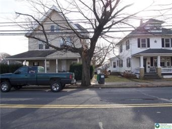 Listing Image #2 - Multi-family for sale at 500 W. Pennsylvania Ave., Pen Argyl PA 18072