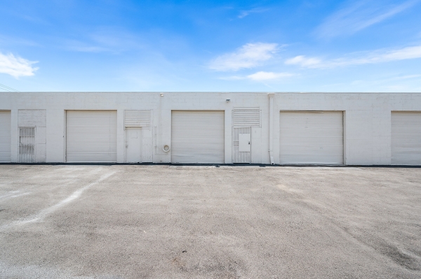 Listing Image #2 - Industrial for sale at 27170 5th St, Highland CA 92346